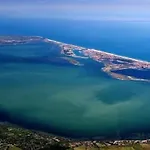 Belle Marina En Bord D'etang